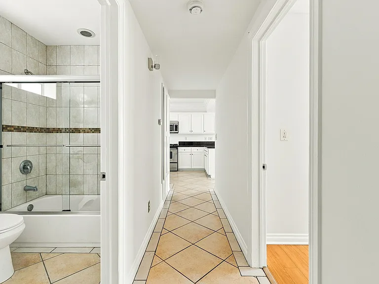 246 E Gage Ave — Photo 27