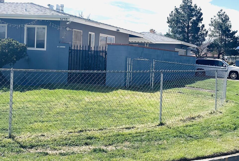 2nd image of 1420 Indian Sage Rd