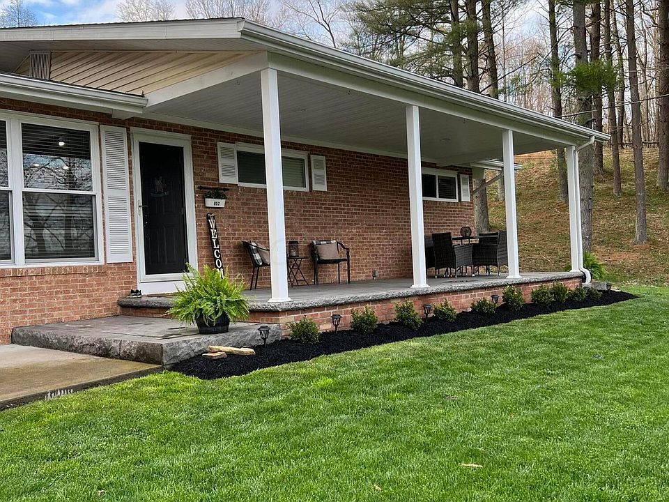 957 Burr Oak Blvd, Nelsonville, OH 45764 Zillow