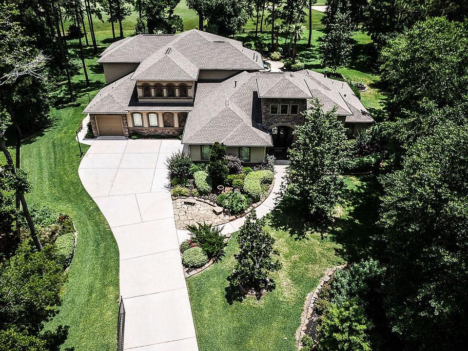 Beautifully Landscaped acre lot backing to the golf course situated at the end of the cul-de-sac. Fully fenced front yard and back yard with gate access at the front of the property. Property features 19 SEER HVAC systems.