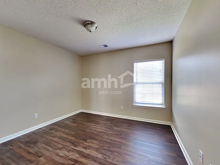 104 Reading Ct — Photo 13