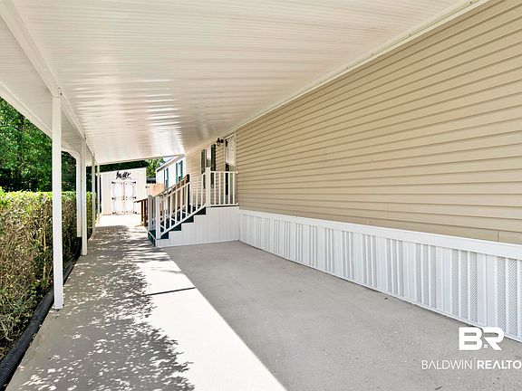 3rd image of 1133 Ridgewood Dr
