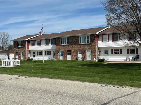 1145 Fairway Dr, Weidman, MI 48893