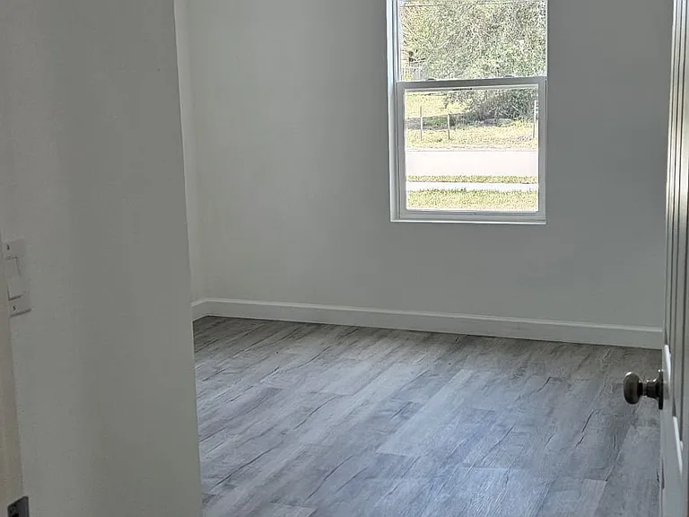 304 Pearl St #1 — Photo 10