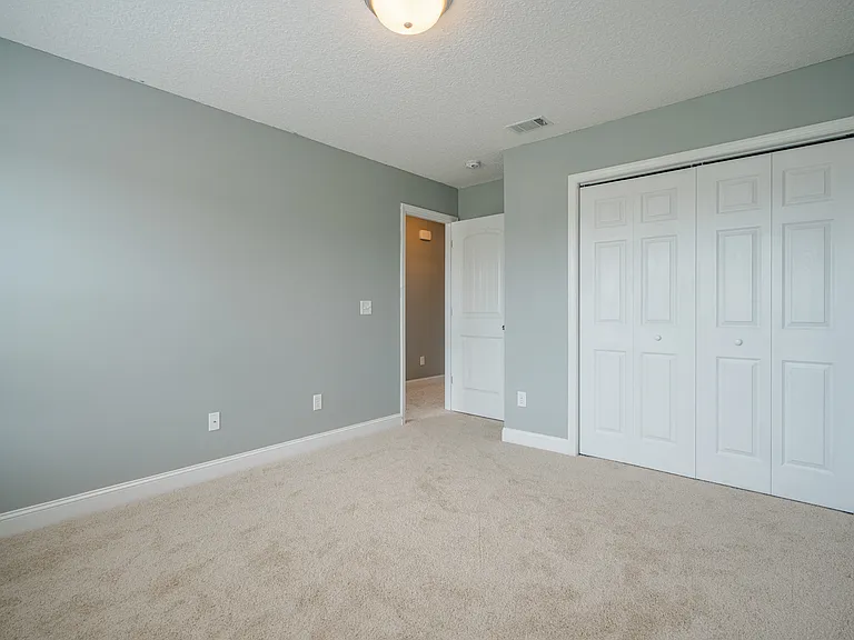 717 Highgrove Ct — Photo 56