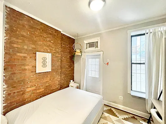 Rented by Century 21 Premier  | media 4