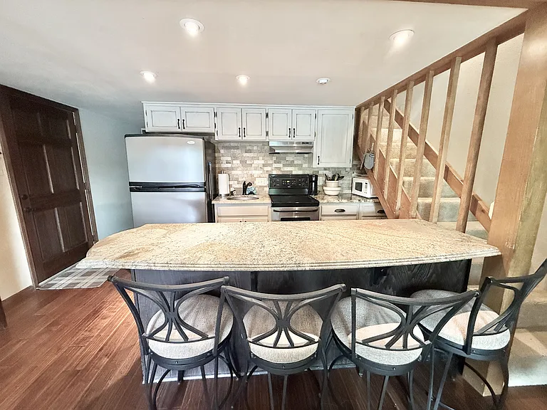 173 Barbary Rd #433-1 — Photo 7