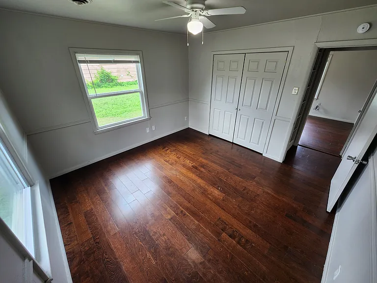 1021 Hillside Dr — Photo 7