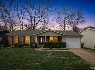 3 Chappel Ct, Ballwin, MO 63021