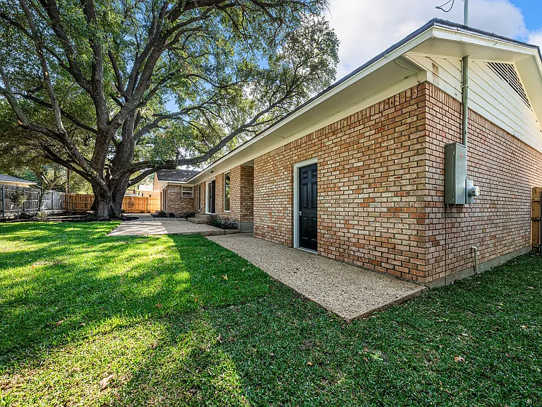 29011 Woodland Dr — Photo 64