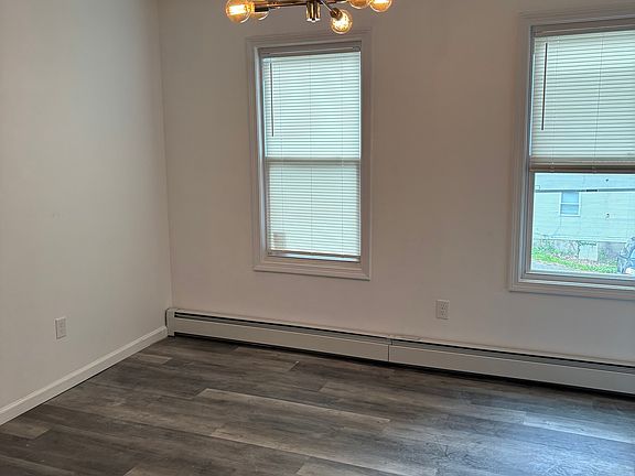 3rd image of 249 Lincoln St