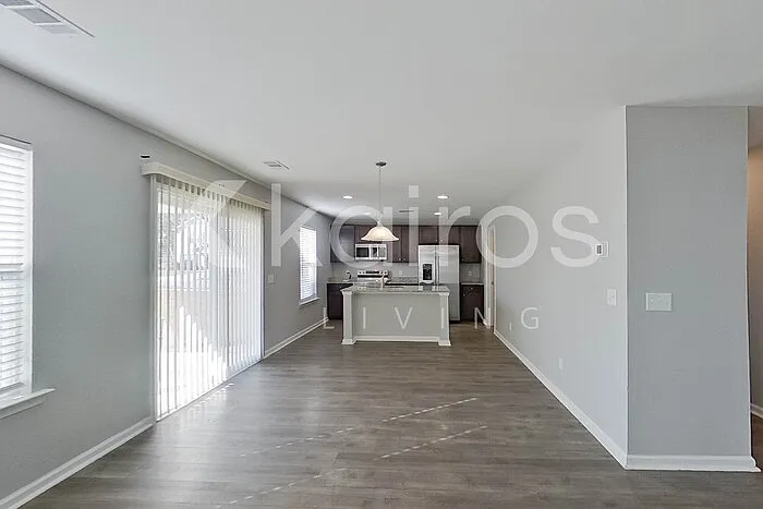 101 Saint Matthew Way — Photo 5