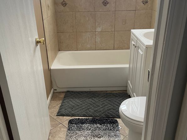 929 W 95th St APT 1S