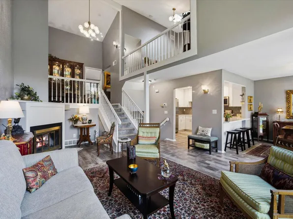 12810 N Colony DRIVE, Mequon, WI 53097