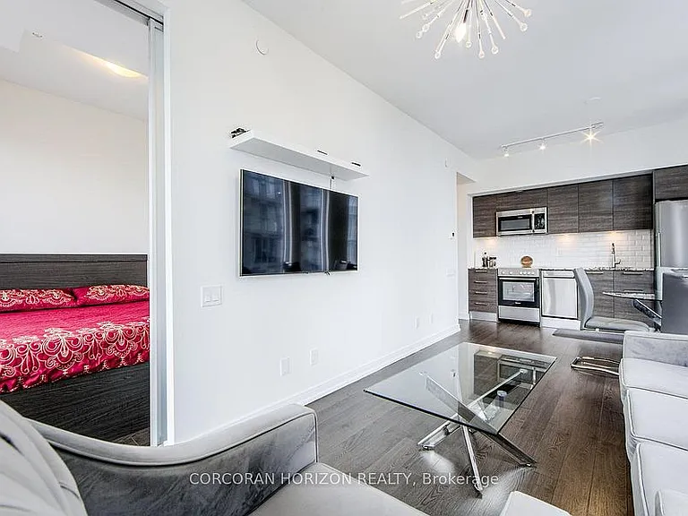 28 Wellesley St E #1104 — Photo 18
