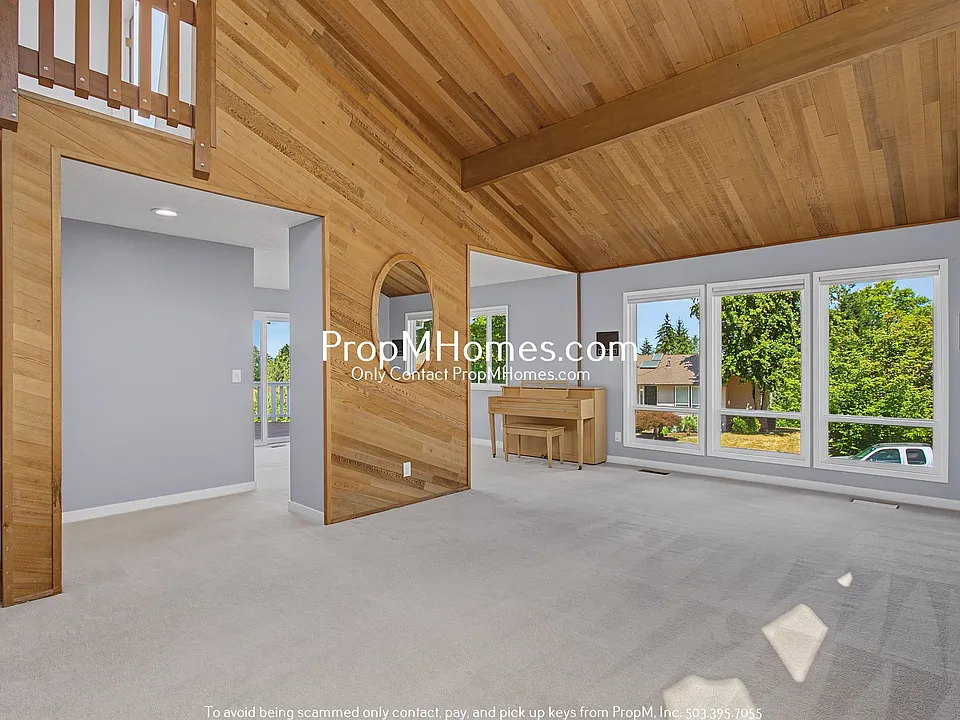 8271 SW 184th Ave