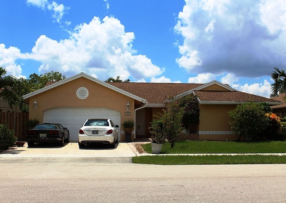 1st image of 10620 NW 32nd St