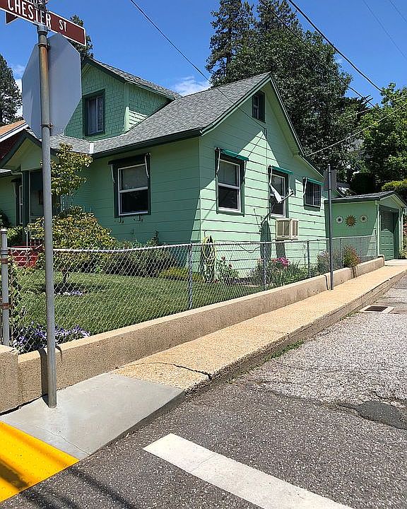 2nd image of 235 N Auburn St