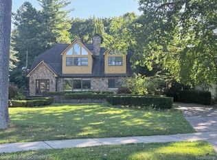 440 Lakeside Dr, Birmingham, MI 48009