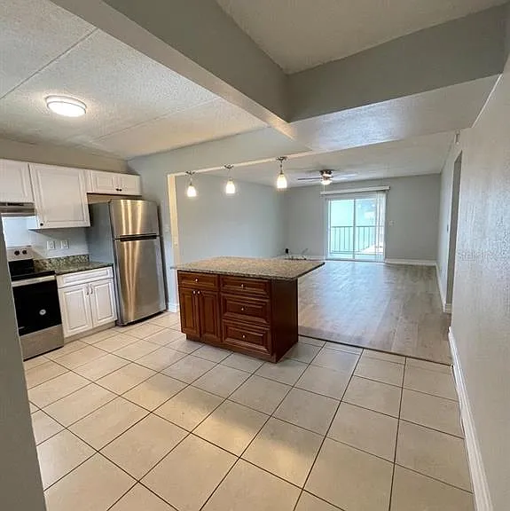2835 Somerset Park Dr #203 — Photo 4