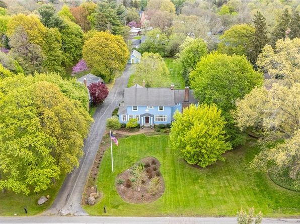 1166 Clover St, Rochester, NY 14610