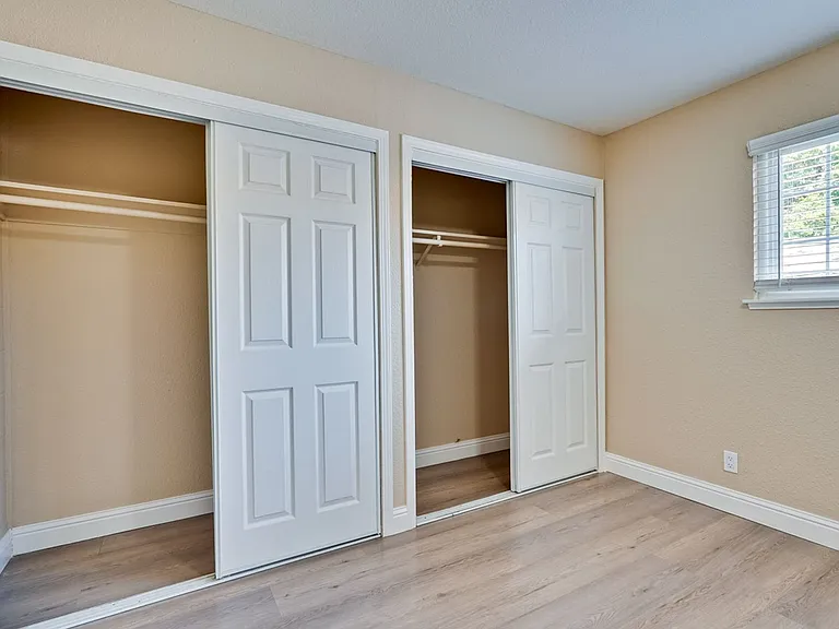 1893 Stardust Ct — Photo 33
