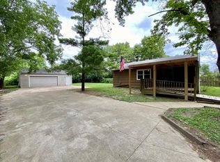 854 E Como Ave, Columbus, OH 43224