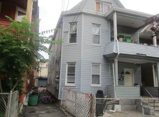 10 Jackson St, Passaic, NJ 07055