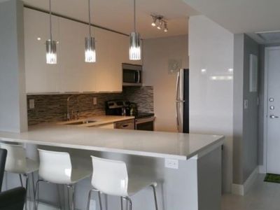 1000 Parkview Dr APT 916, Hallandale, FL, 33009