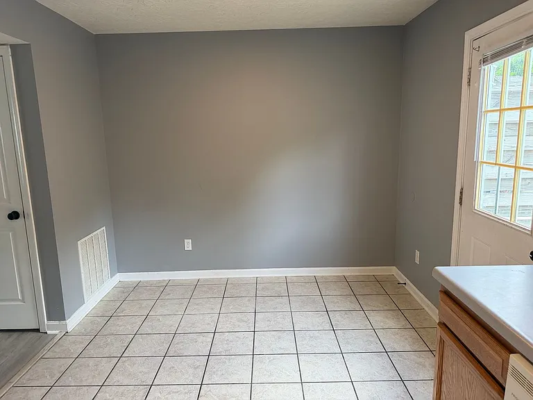 1111 Northridge Dr — Photo 4
