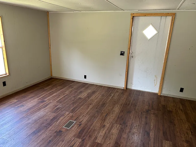 101 Hagood Dr #A — Photo 2