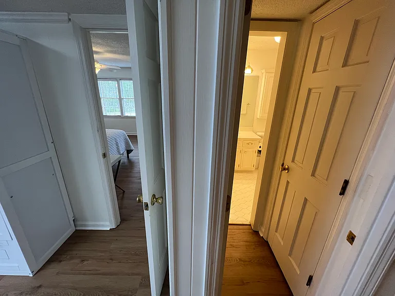 605 Regent Rd — Photo 23