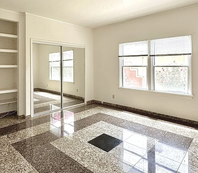 121 N Swall Dr #4 — Photo 1