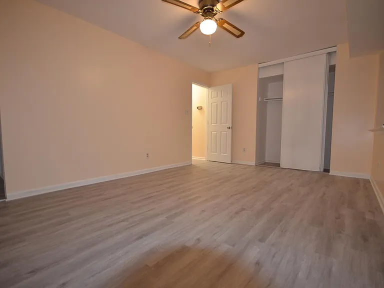 4085 Weeping Willow Ct — Photo 2