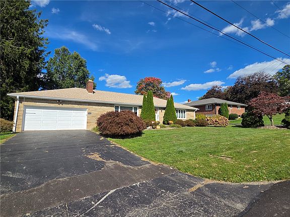 2nd image of 115 Aspen Rd