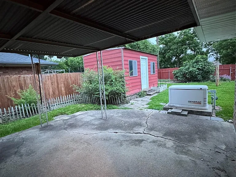 2611 Prairie Ave — Photo 29
