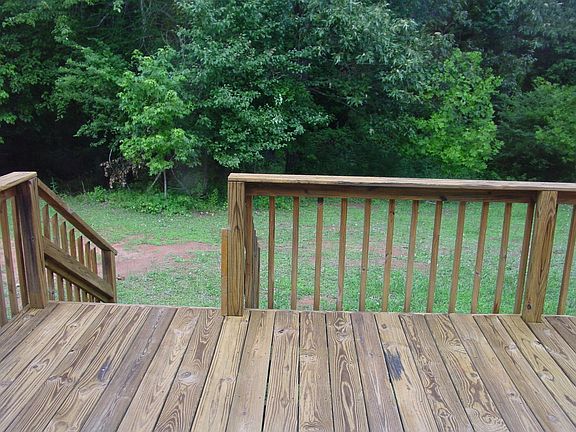 3rd image of 281 Ivywood Dr