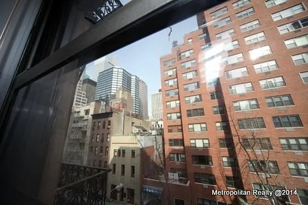 Rented by Metropolitan Realty | media 1