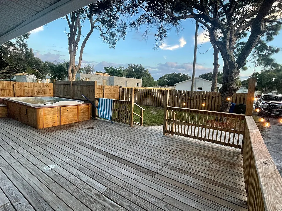 huge 600 sq ft deck and swim spa