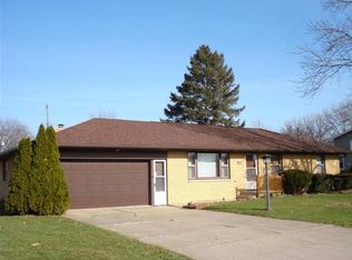 1641 Flamingo Dr, Galesburg, IL 61401