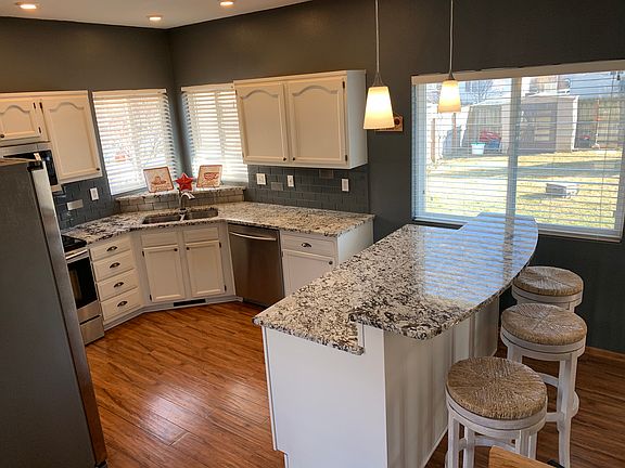 3rd image of 2408 Welbeck Dr