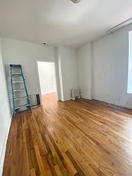 Rented by MOTION New York