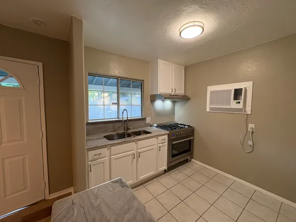 412 W B St APT B, Ontario, CA 91762