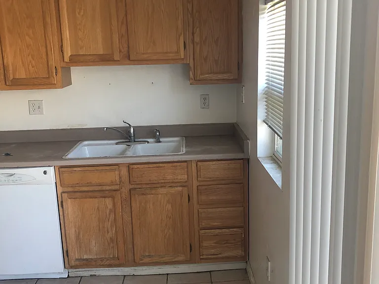 3707 McCall St #B — Photo 6