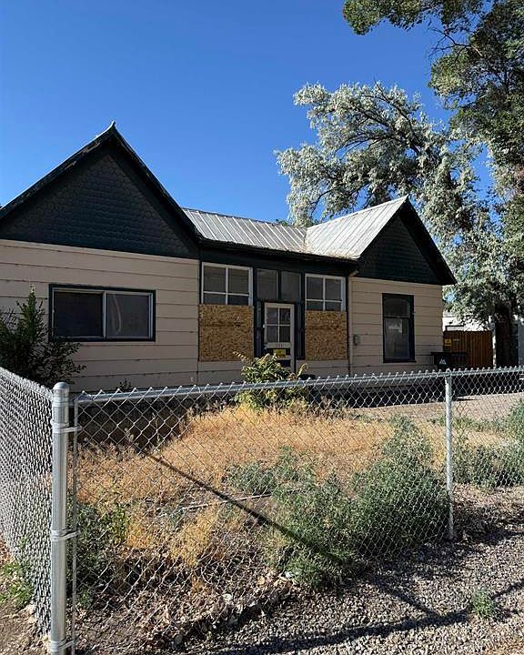1st image of 326 W Main Street