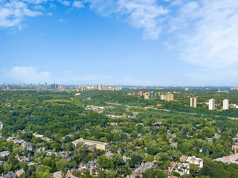 395 Bloor St E #4710 — Photo 32
