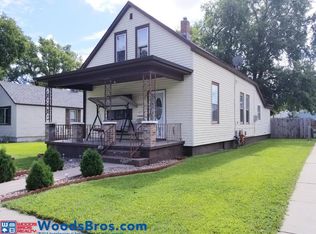 1221 W Division St, Grand Island, NE 68801