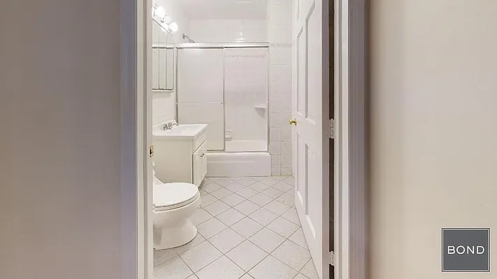 Rented by Bond New York | media 46