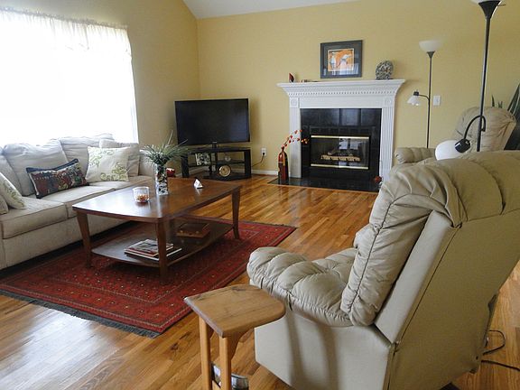 3rd image of 3429 Brookstone Dr