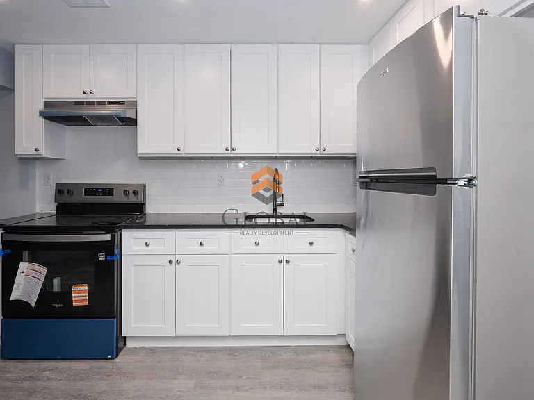 1985 Jerome Ave #6H — Photo 3